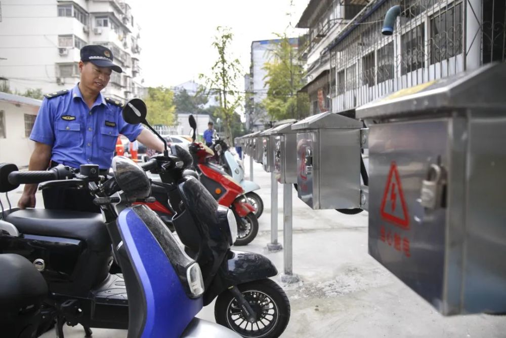 376戶，徐州這個小區(qū)每家都有一個電動車充電樁